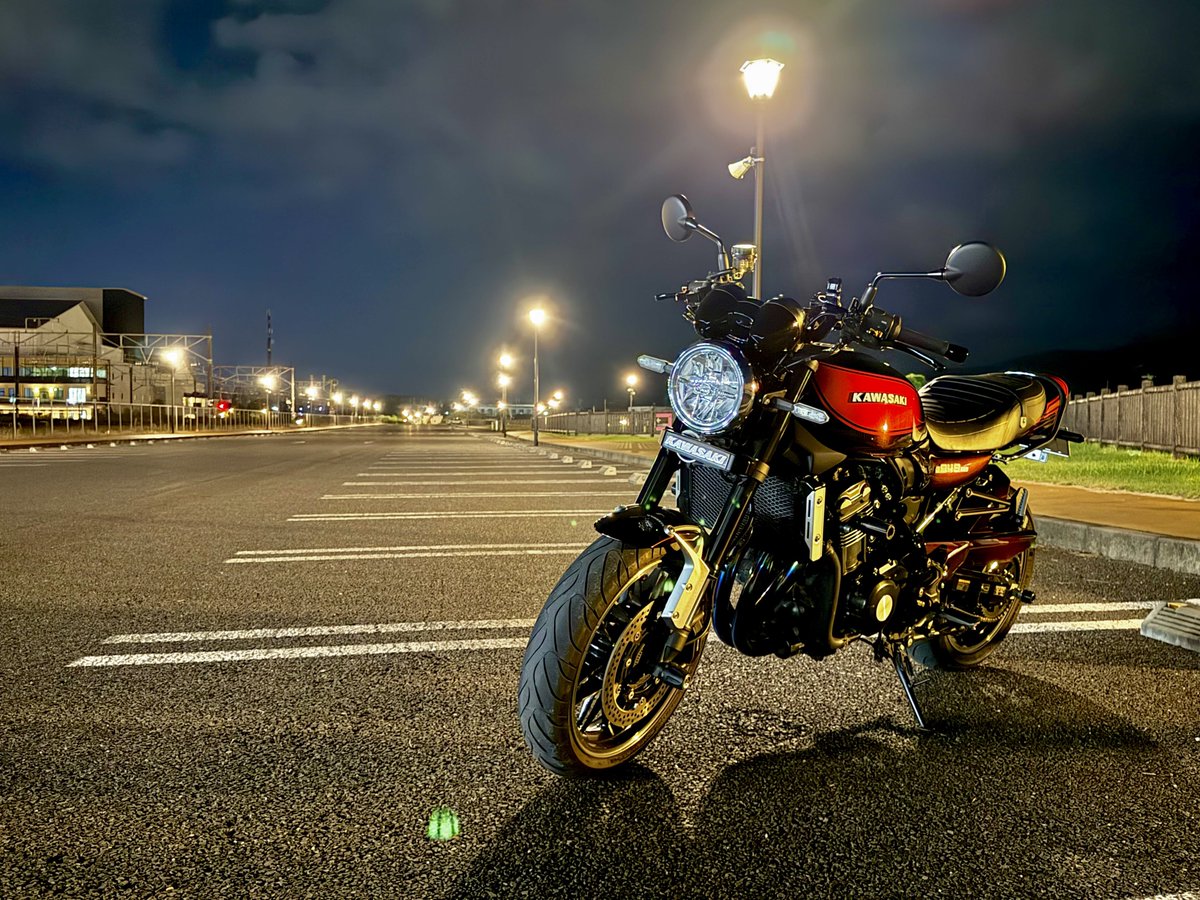 kaga_z900rs's tweet image. 比較画像
 #KAWASAKI #Z900RS
 #iPhone15pro #z5ⅱ