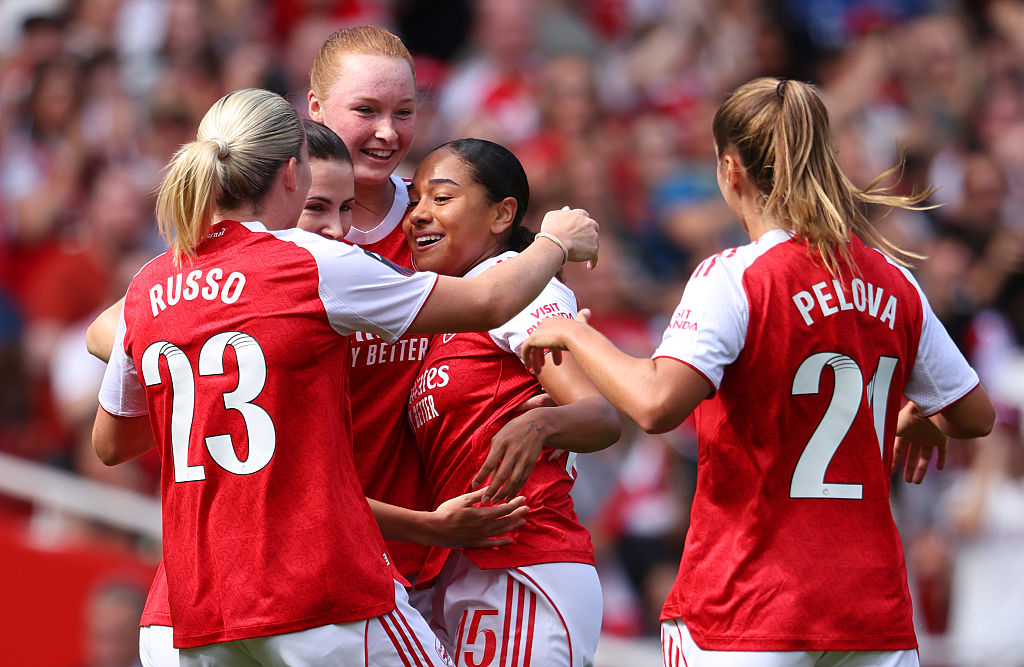 European champions Arsenal got off to a winning start in the WSL - but were initially tested by big-spending newcomers London City Lionesses. ✍️👇 #afc #lcl 

bbc.co.uk/sport/football…