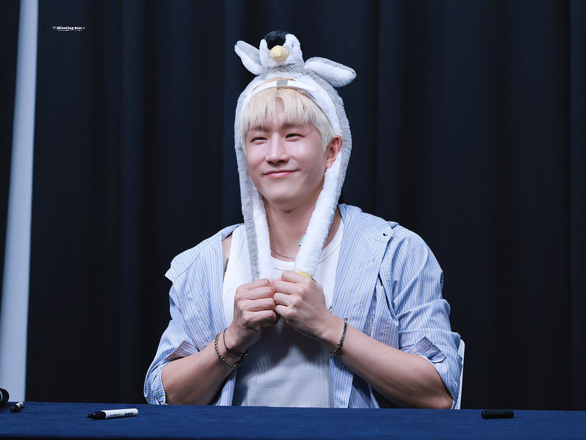 Shooting__029's tweet photo. 250906 스타라이크뮤직 STARLIKEMUSIC

🐧🙌🏻

#주니지니 #ZOONIZINI #진진 #JINJIN #아스트로 #ASTRO https://t.co/y0FUXcA7VI