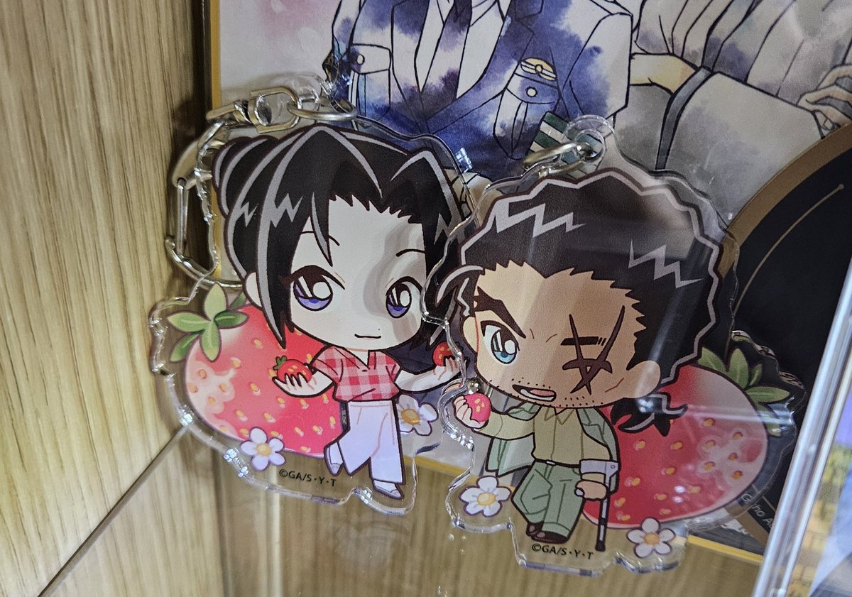 캬라페코 딸기 키링은 꼭 같이 두세요... 진짜 볼때마다 너무 예뻐용😢