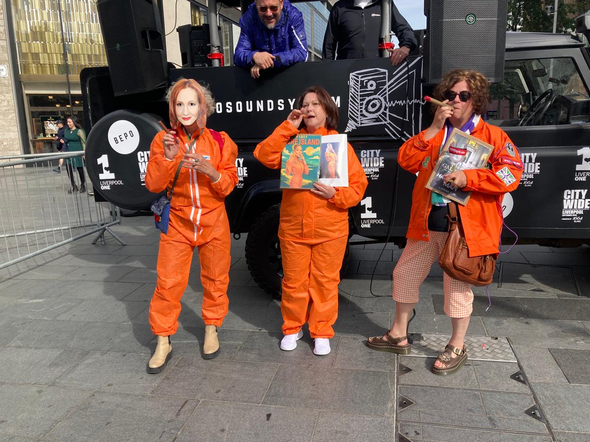 FemNorthern's tweet image. Getting the truck to the rocket.
#OffToMars
@jk_rowling
The truck drivers are aware of the Supreme Court ruling.