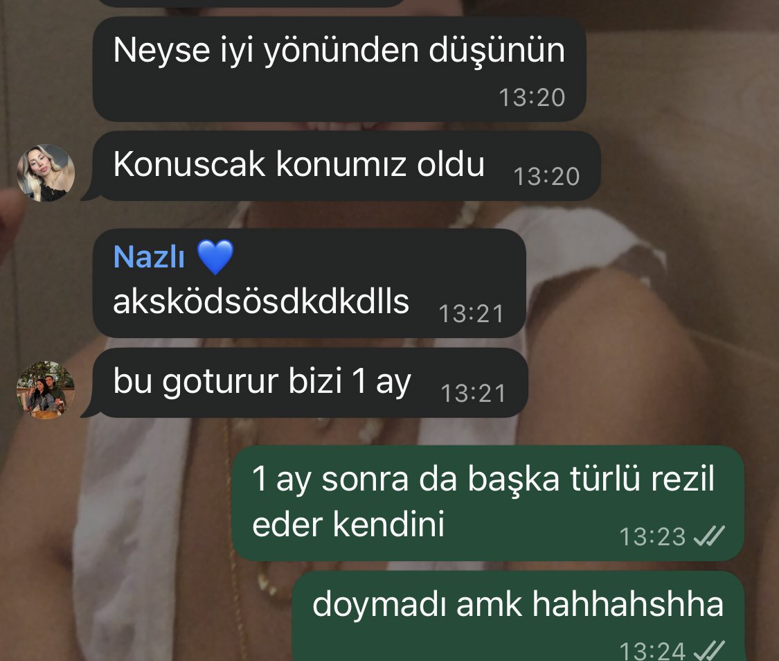 smyraxd's tweet photo. bizim en ufak olaya bakış açısı https://t.co/8JpLKEKH1V