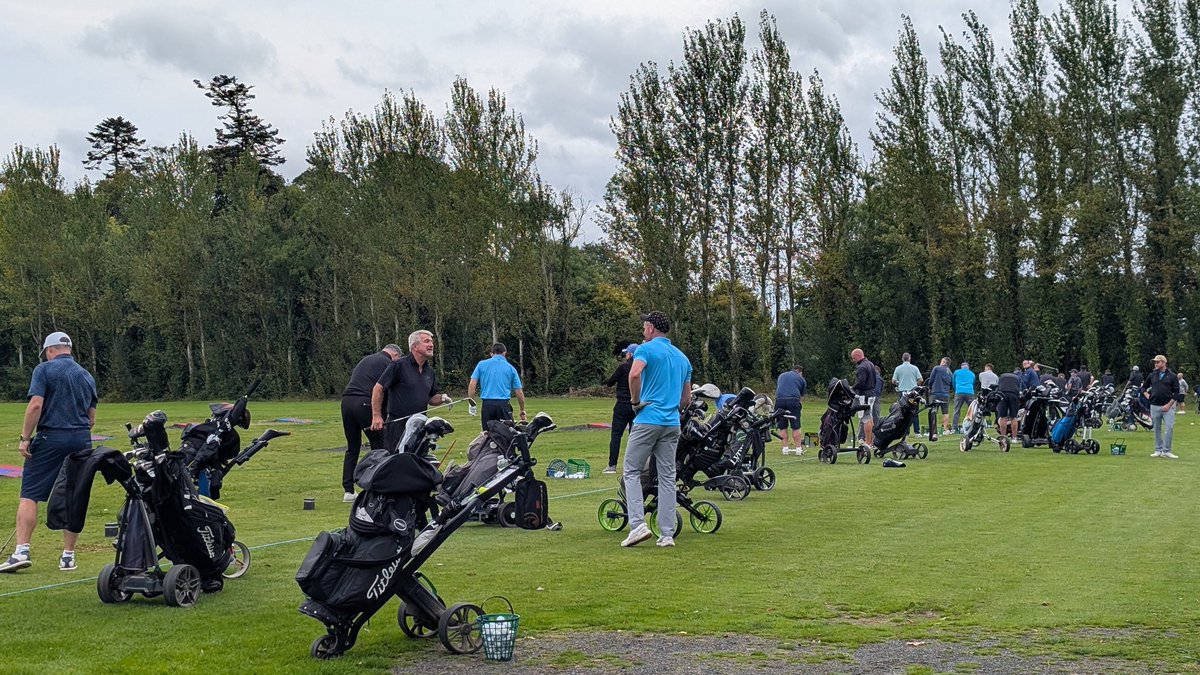 A busy driving range ahead of today's Captain's Prize final. Best of luck to Captain Michael Murphy, and everyone competing on this year's final 🏆🏌🏻‍♂️
