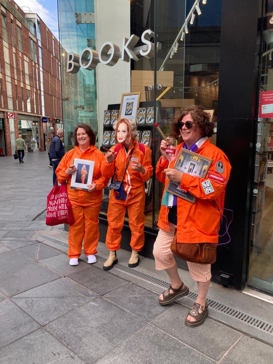FemNorthern's tweet image. Making our way to the launch pad.
@jk_rowling
#OffToMars