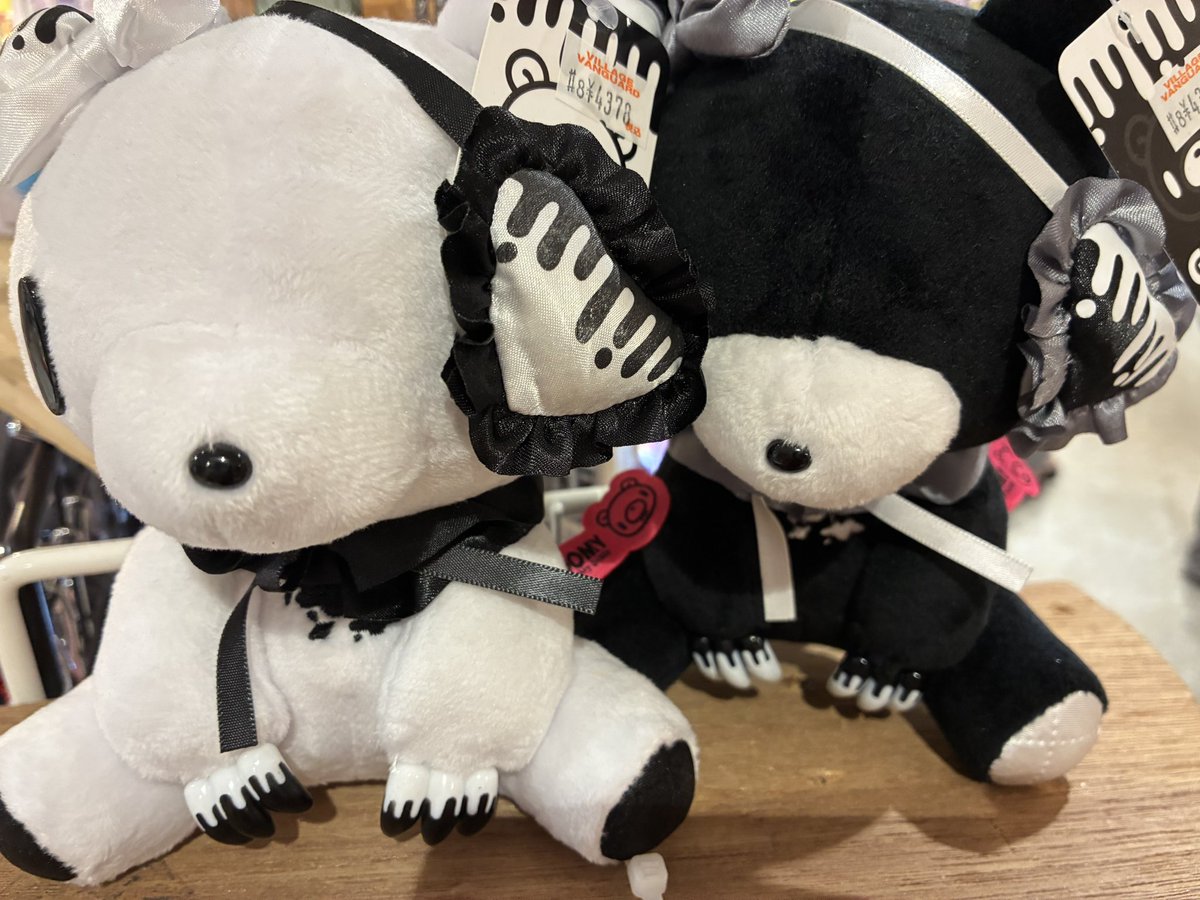 ヴィレヴァン横のPOP UPスペースで、グルーミーのPOP UPをやってる