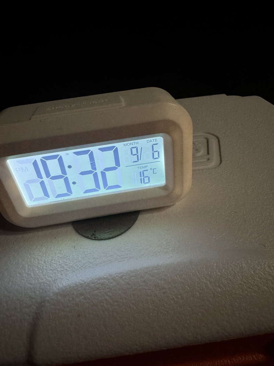 Tシャツ短パン
17℃
寒い、まじで寒い