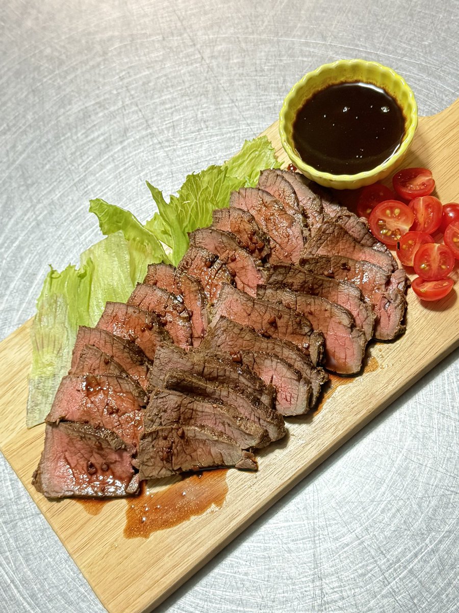 k51030913's tweet photo. 手作りローストビーフ🍖 https://t.co/rXkHDPFJSf