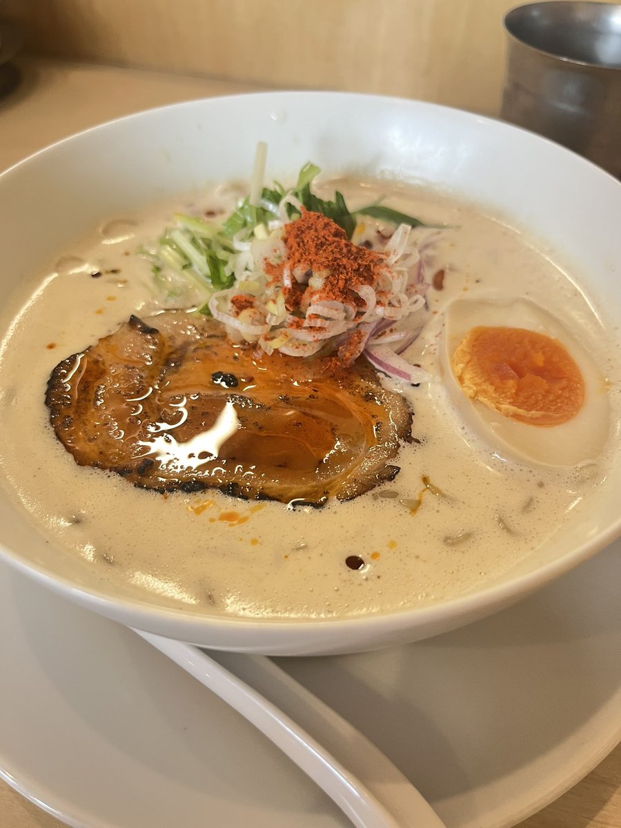ﾐｮﾝ(ง •ω•)