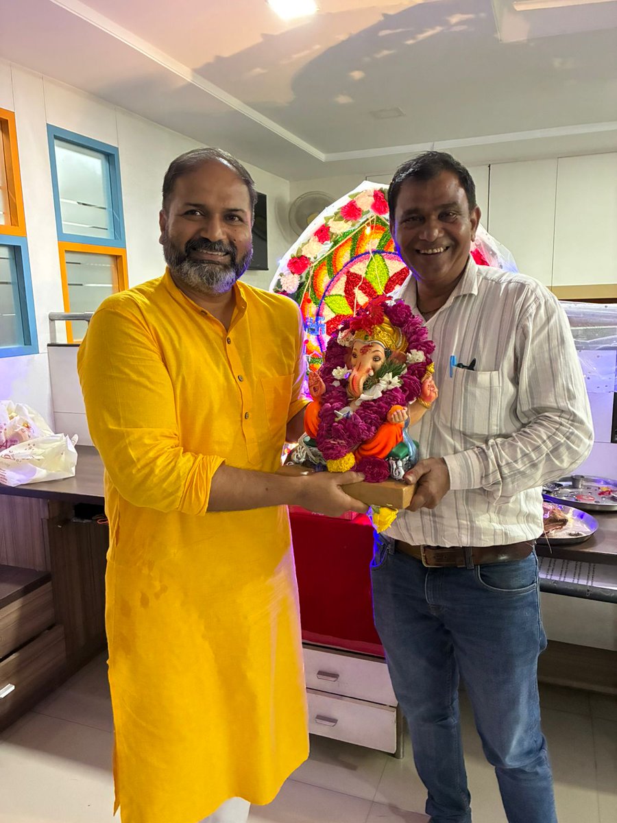 DeepakAdAgency's tweet photo. May lord Ganesha bless all of us with good health and prosperity.
Ganpati Bappa Morya 
Agle baras tu jaldi aa. #anantchaturdashi2025 https://t.co/Vw1ttZ0l0U
