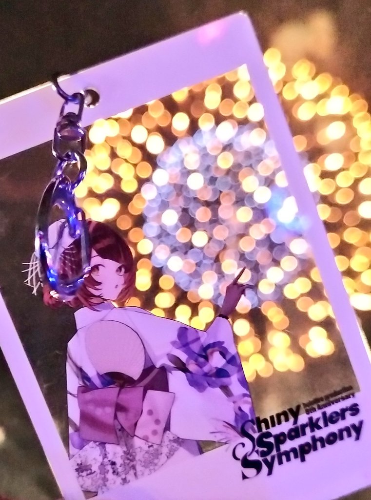 浴衣美人のロボ子さんと花火
 #みてみてろぼろぼ
 #ホロ花火