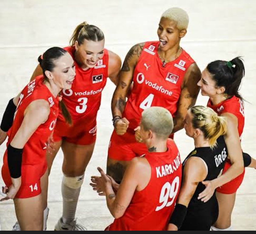 kerimcanaynaci's tweet photo. BU BİR ÇAĞRIDIR TÜM BELEDİYELERİMİZE!

Yarın oynanacak FİNAL maçımızı Halkla iç içe hep birlikte  büyük ekranlarda izleyelim ! Ben @Tdagbld çağrıda bulunuyorum.
 #FileninSultanları 
Sizde kendi belediyelerinizi etiketleyerek talepte bulunabilirsiniz! https://t.co/2YYRbEZs56