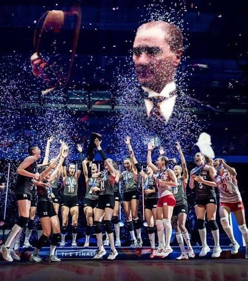 Bizim gönlümüzde şimdiden şampiyon oldunuz bile...
Alkışlar #FileninSultanları 'na...
👏👏👏👏👏