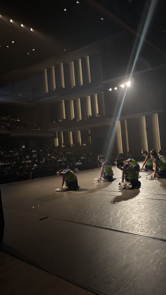 taatapi__'s tweet photo. UD LIVE 2025に参加しました。
私はずっと前から、このテーマとコミュニティが大好きで、去年参加できなかったUD　LIVEに今回参加することが出来ました。

繋がりが繋がりを生む
私も次の挑戦頑張ろうと思えました。

仁さんの努力のように、私も一生懸命やっていきたいです。
@JIN_UDDANCE https://t.co/Kw2PnZnKSb