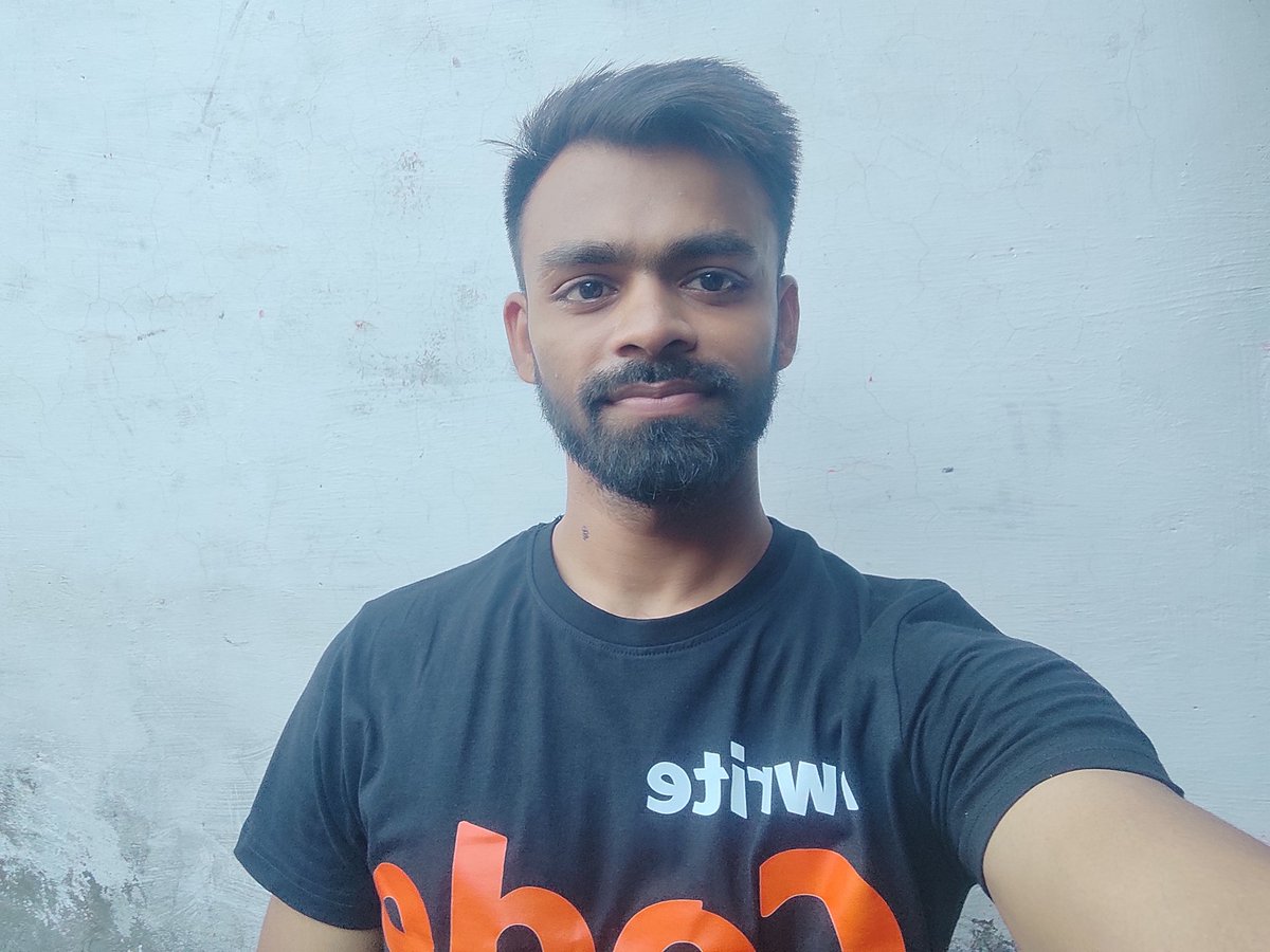 manojofficialmj's tweet image. Aaj pehli baar kahin se gift mila hai mujhe 😊
Dil se Thank you @Hiteshdotcom Sir, @piyushgarg_dev Sir, @nirudhuuu Sir aur @ChaiCodeHQ ❤️
Ye sirf ek gift nahi hai, mere liye motivation hai jo hamesha yaad rahega 🎁 #GenAi #ChaiAurcode