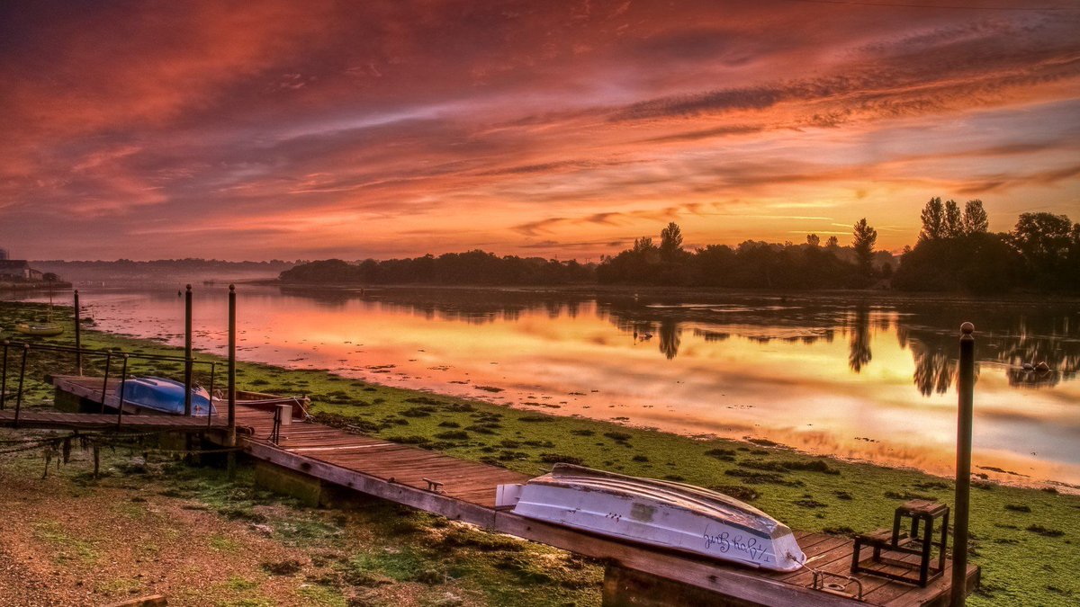 Nothing beats a good old outdoor stomp with a cosy pub lunch at the end! 🚶🏻👣🐾🍴🍽🍻
#walking #publunch #outdoors #isleofwight #foodie
buff.ly/Y8mc8O3