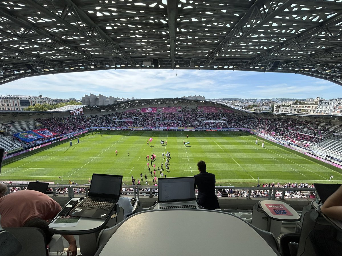 Philippe_Gault's tweet photo. ๐ Du beau monde sur la pelouse de Jean Bouin, un peu moins en tribune ๐ #SFUSM https://t.co/LGA7GuFPpH