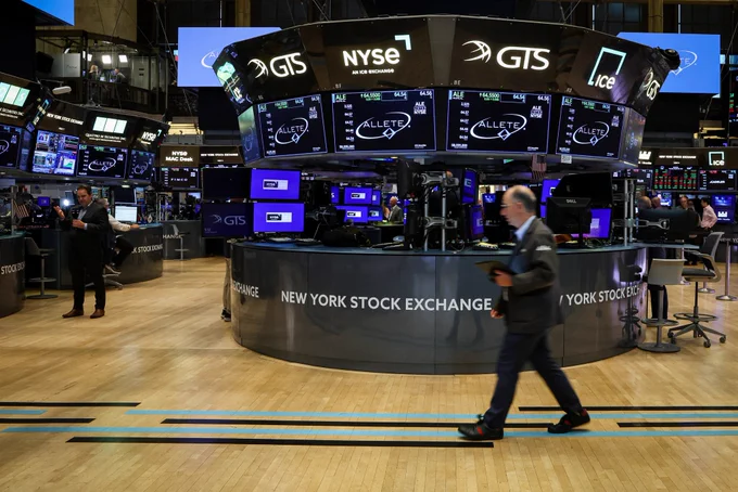 🚨 INVESTING : Nuovi ingressi e uscite dall'S&P 500: Robinhood, AppLovin ed Emcor entrano, mentre Cesars Entertainment, MarketAxess Holdings ed Enphase Energy lasciano il listino.