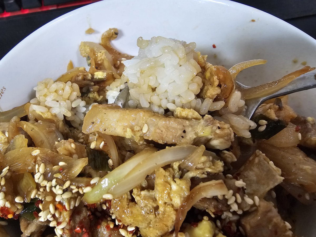 삼겹살 남은거로 부타동?
아무튼 일본식 덮밥.
1,2장-1트
3,4장-2트