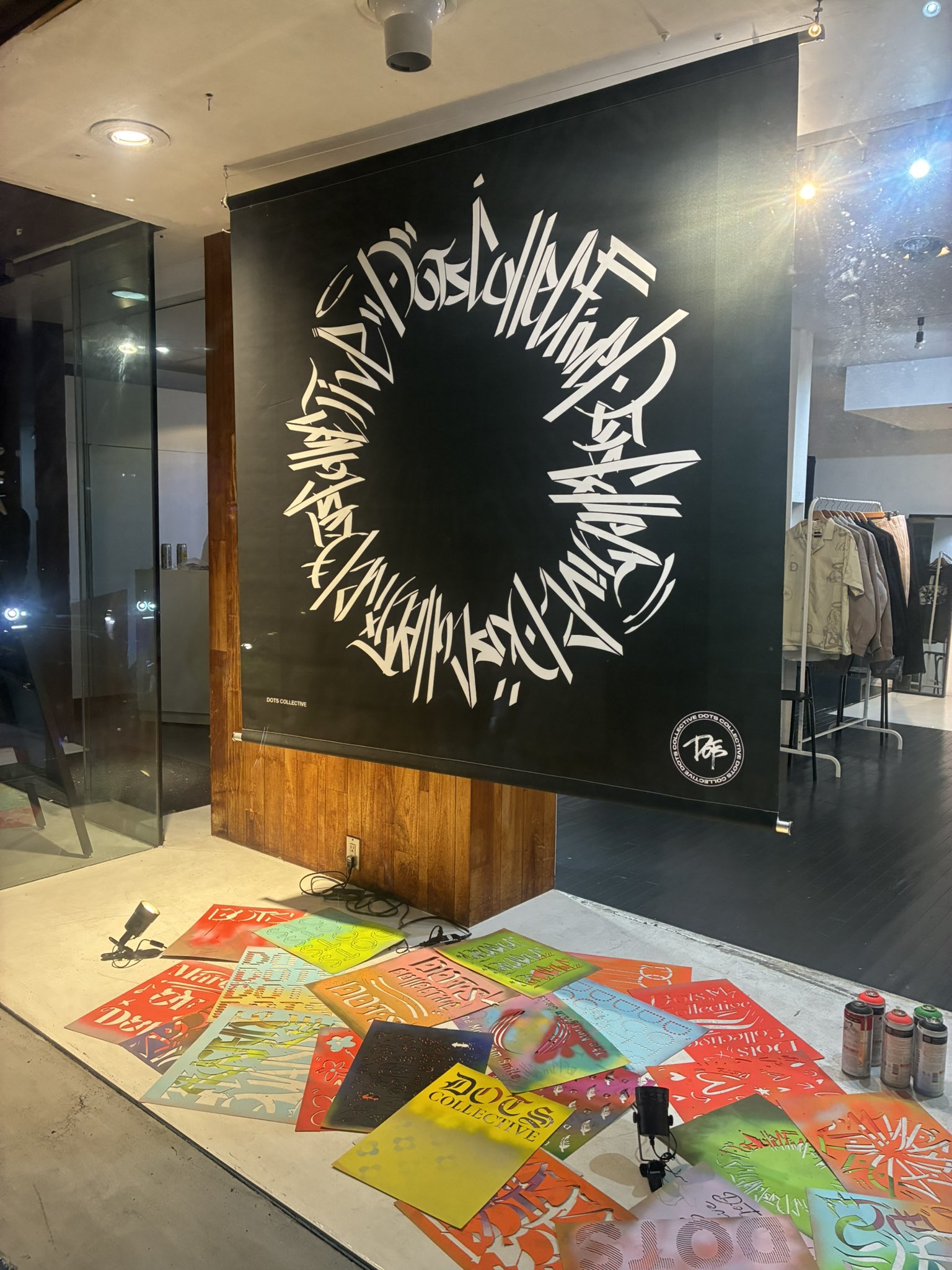 DOTS COLLECTIVE アート AG HIDE サイン入り DOTS COLLECTIVE アート AG HIDE サイン入り