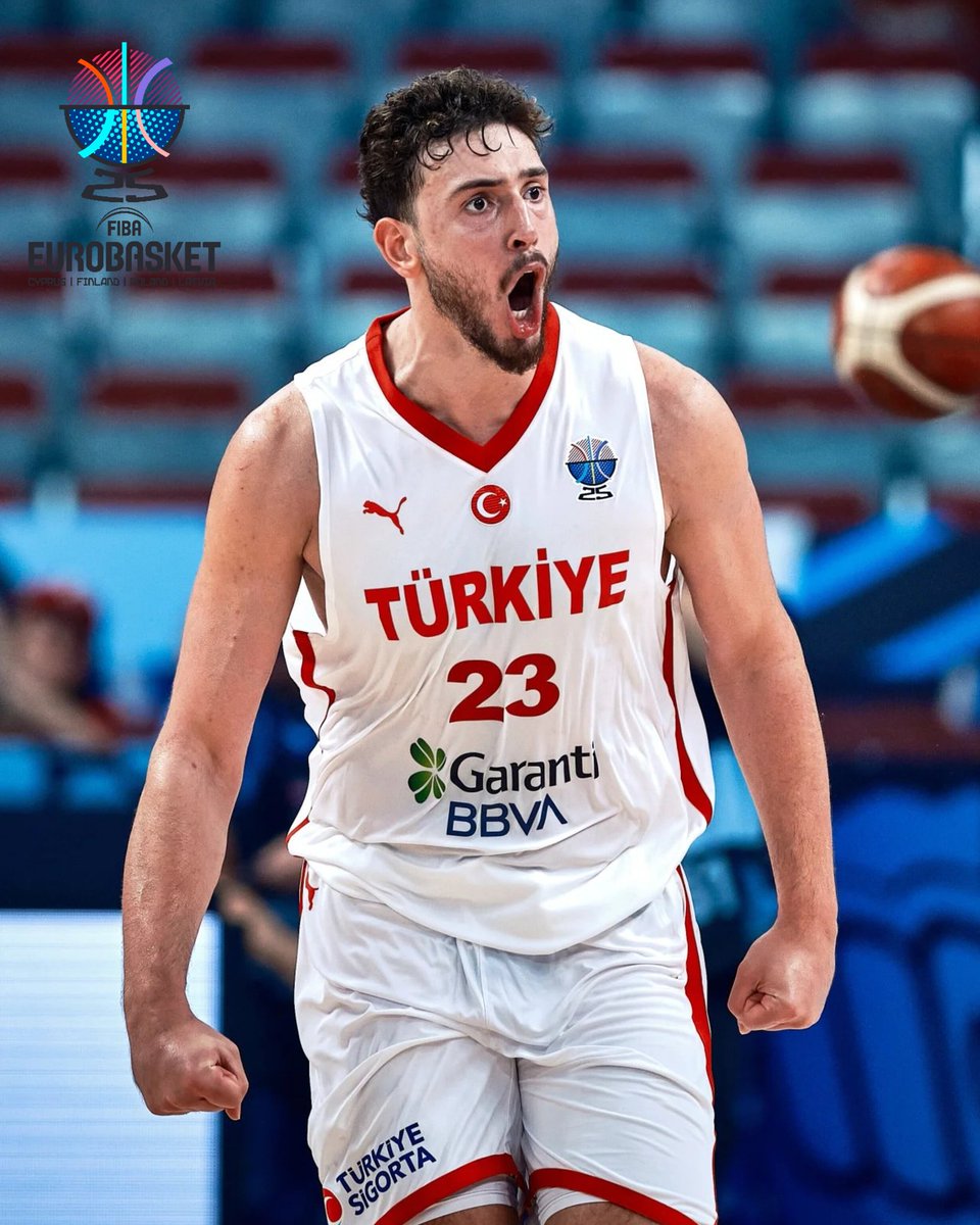 🇹🇷 Alperen Şengün, 1995'ten bu yana bir EuroBasket turnuvasında üç farklı maçta 20+ sayı, 10+ ribaund ve 5+ asist yapan İLK OYUNCU OLDU! 👏

📊 Opta