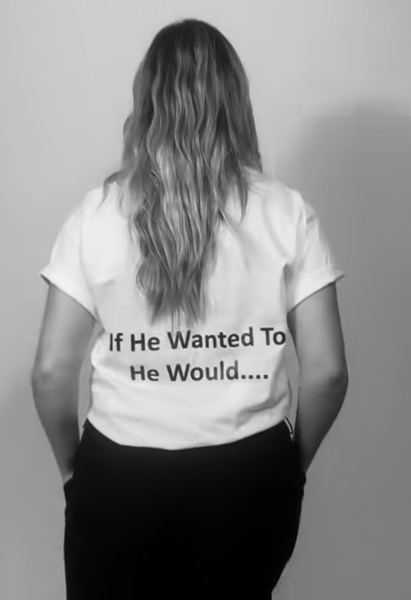 PopCrave's tweet image. Perrie Edwards announces that she’s pregnant with her second child.