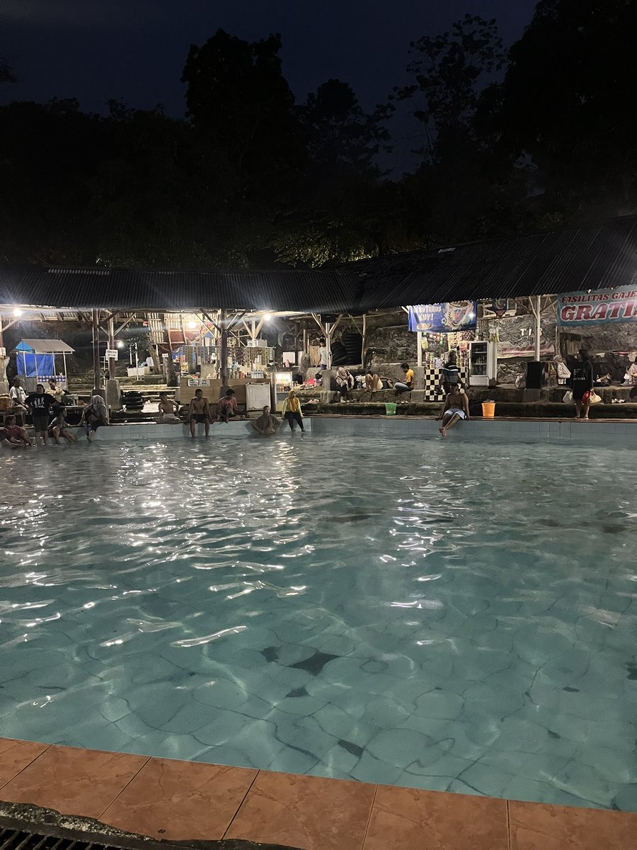 sean 🌠 tweet media