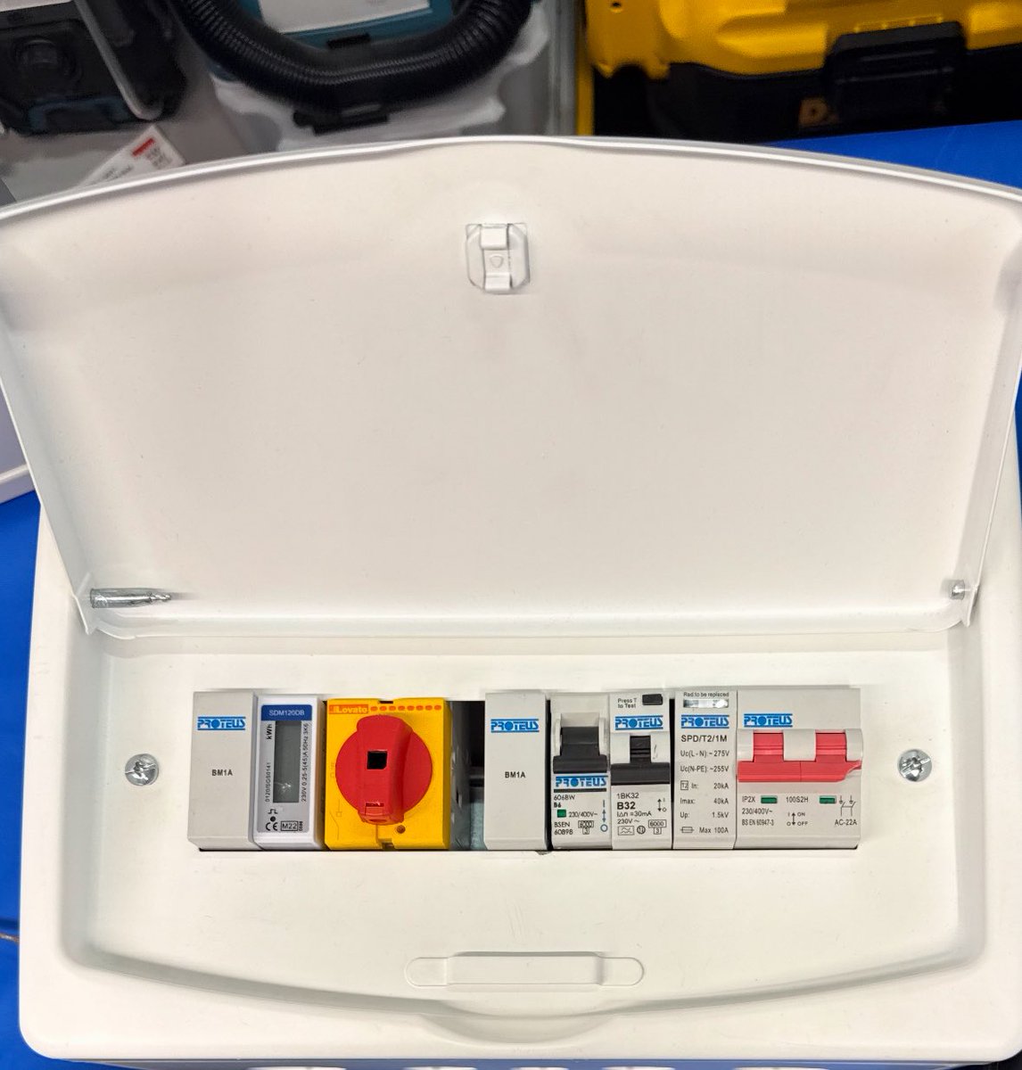 Bath electrician tweet media