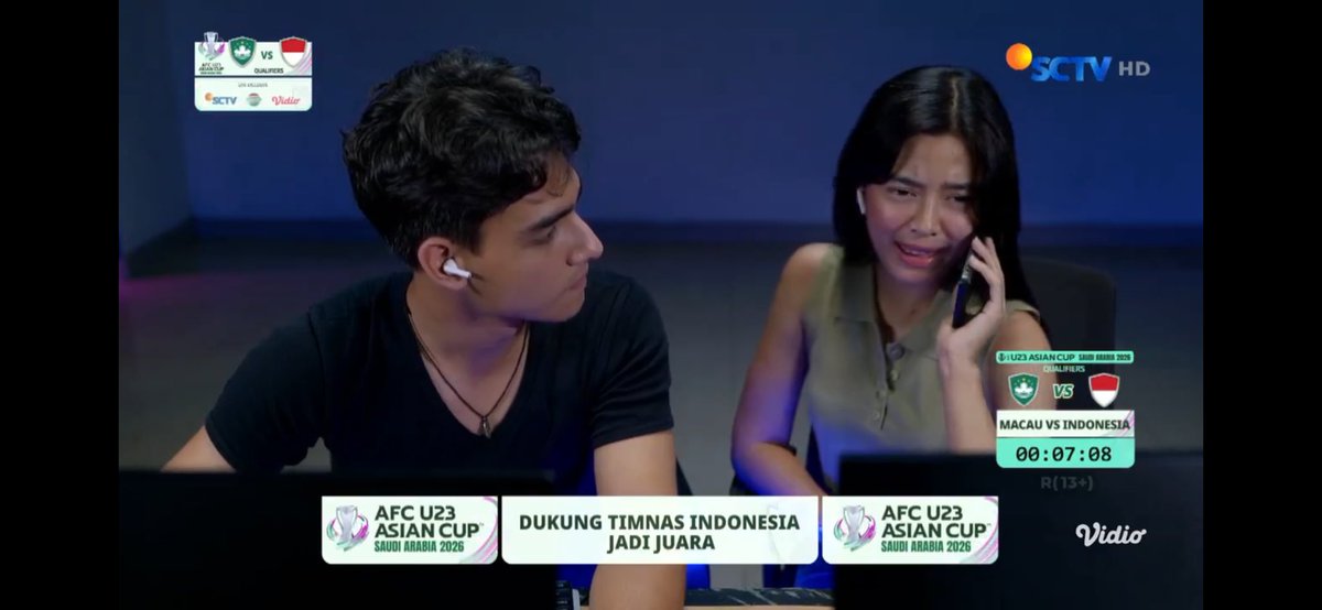 “Saya lagi ngedate dengan pacar saya. Mau bicara dengan dia?”

OMONGAN ADALAH DOA 🤲🏻