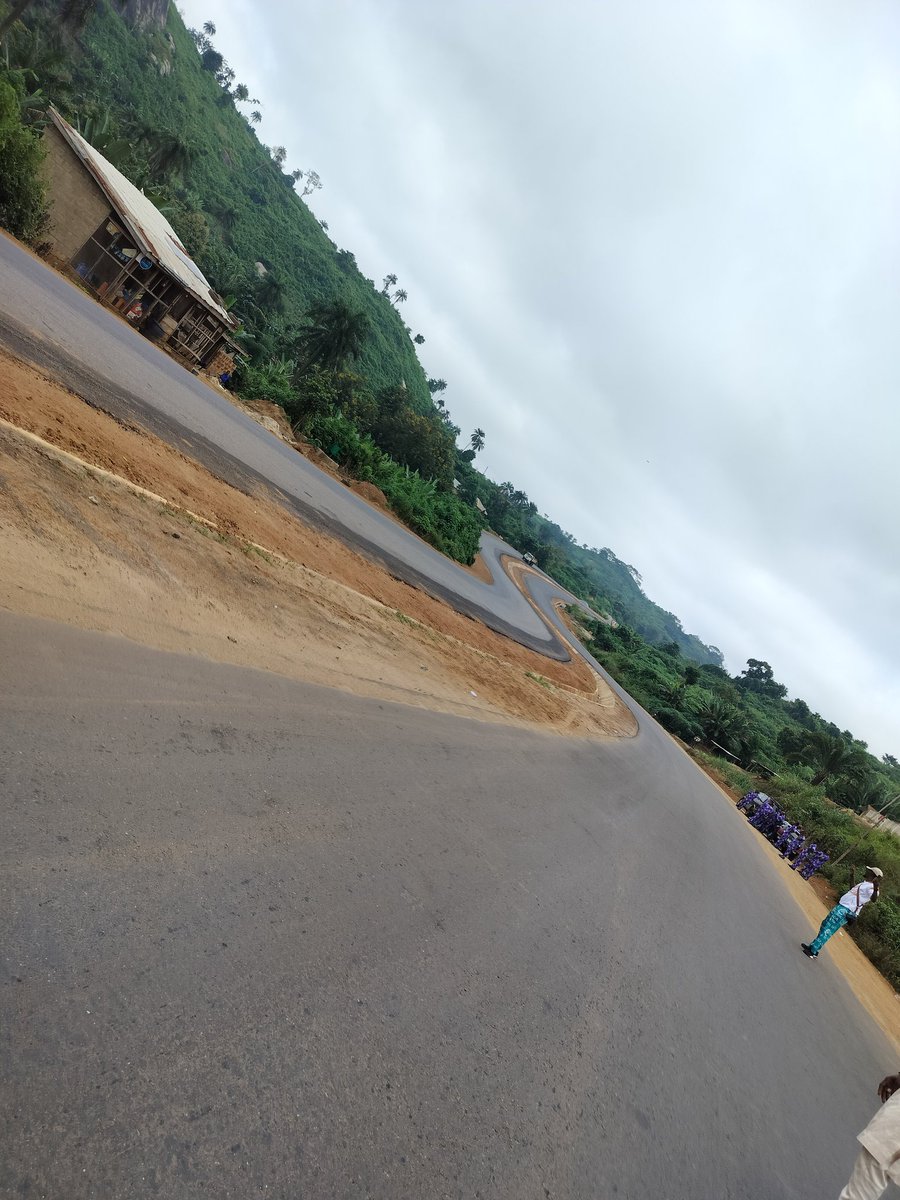 Omo, before Gov Biodun Oyebanji completes 8 years, Ekiti will stand out as one of the best states in Nigeria for good road network ❤️🇳🇬✊...... See road like FCT 👇
#BAOagain