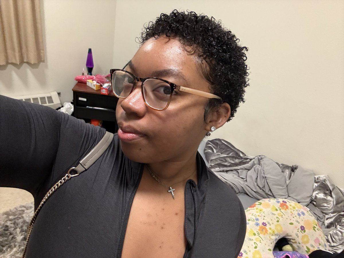 2muchjo's tweet image. Been a whilee😗