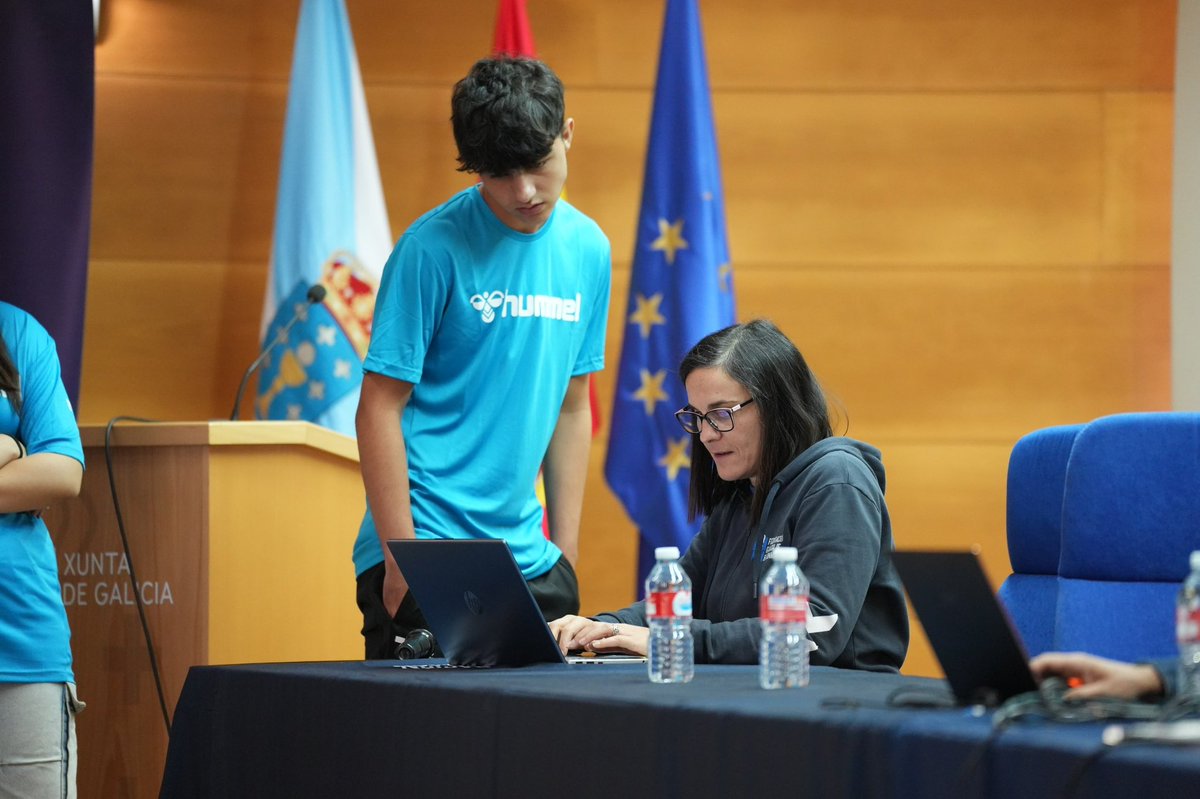 𝐒𝐓𝐀𝐆𝐄 𝐀𝐑𝐁𝐈𝐓𝐑𝐀𝐋 𝟐𝟓/𝟐𝟔 📝

Dentro das actividades programadas para esta xornada de formación de cara ao inicio da tempada 25-26, os compañeiros de Bonsai Bussines Intelligence presentaron a nova App de formación e comunicación arbitral da Federación Galega de