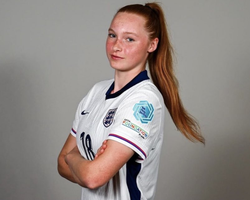 Layan_FC's tweet image. Katie Reid because she’s starting