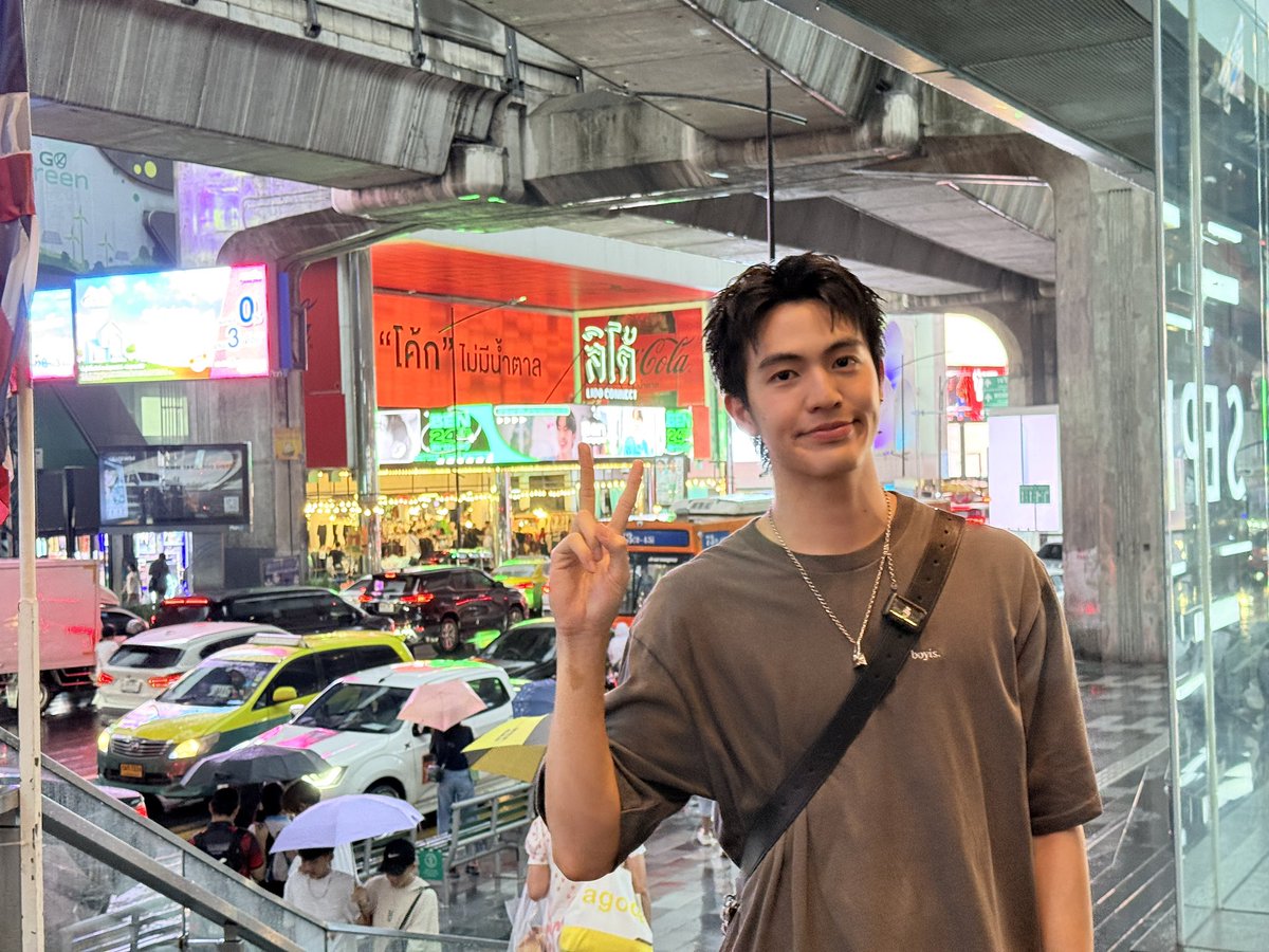 Justupbangkok's tweet photo. (3) ภาพบรรยากาศการเก็บโปรเจกต์ของ เบน บัญญพนต์
Vibes from Ben's project.

#BenBunyapol24thBD
#BenBunyapol https://t.co/SpN60j0JBf