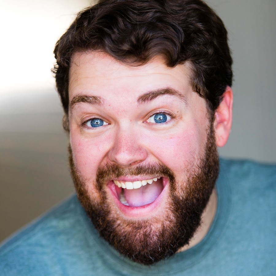 JurassicWhatIf's tweet photo. Voice Actor 'Brian Hull' returns to play "The Watcher" in Season 2 of Jurassic What If...? 🗣️

But with a much bigger role this time around! We're excited to share with you more when the new season releases on October 3rd! 🦖
#JurassicWhatIf .@BrianHullsVoice https://t.co/VyzMLIw8iu