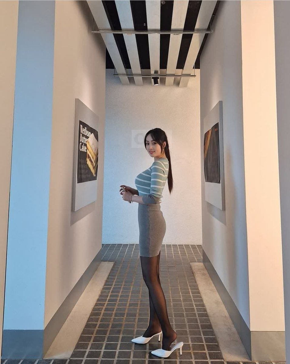 我的战斗天使，学校里最美的女神，怎么可能是嗜臭母驴？洁癖得连垃圾桶都躲着走！