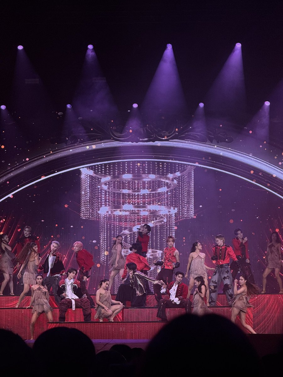 flutterfieldd's tweet photo. ทุกคนมีคู่เป็นผญแต่อาโปมีคู่เป็นผช แล้วได้เต้นไลน์ผญด้วย นี่รักวงการทีป้อปอะ😭😭😭😭😭😭😭😭😭😭😭😭😭😭😭😭😭 #DICE_THEMYSTICROLL https://t.co/WFKbK4M9cK