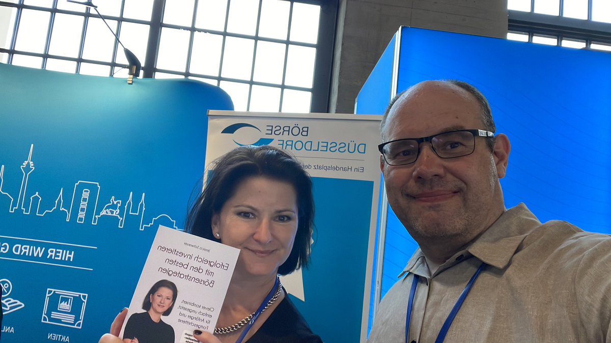 Eben am Stand der <a href="/BoersenAktuell/">Börsen Aktuell | Düsseldorf - Hamburg - Hannover</a> beim #AnlegertagDüsseldorf beim #MeetTheExpert <a href="/SchwarzerJ/">Jessica Schwarzer</a> getroffen 🙃 #UnbezahlteWerbung