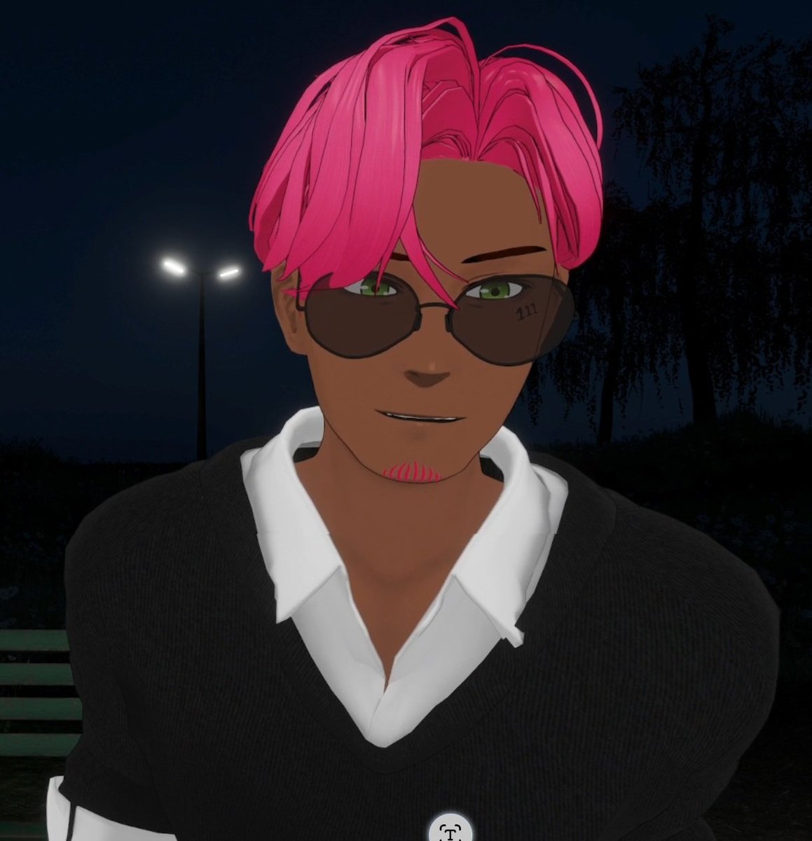 아니 진짜.. 더 잘생기게 리뉴얼했는데 1도 부담스러워지지 않음 오히려 더 자연스러워짐..