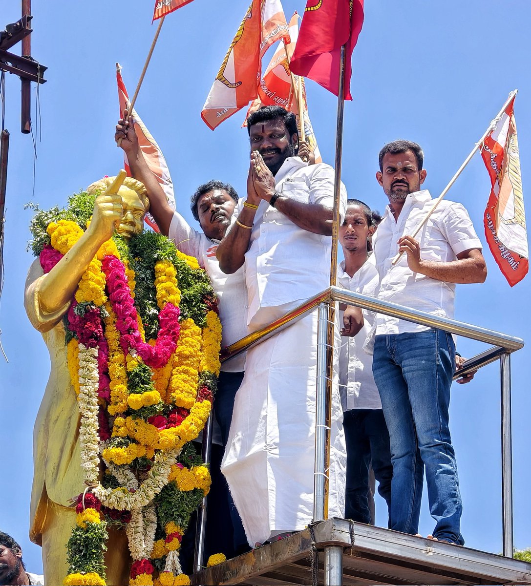 Mek_kavikumar's tweet photo. 6/09/2025 மறைந்த முன்னாள் சபாநாயகர் கல்வித்தந்தை, #பிகே_மூக்கையாத்தேவர் Ex MLA, MP அவர்களின் 46வது நினைவு நாளை முன்னிட்டு மதுரை அரசரடியில் உள்ள அவரது திருவுருவ சிலைக்கு முக்குலத்தோர் எழுச்சி கழகம் சார்பாக நிர்வாகிகளோடு கலந்து கொண்டு மரியாதை செலுத்தினோம்... https://t.co/5WGugL8hDB