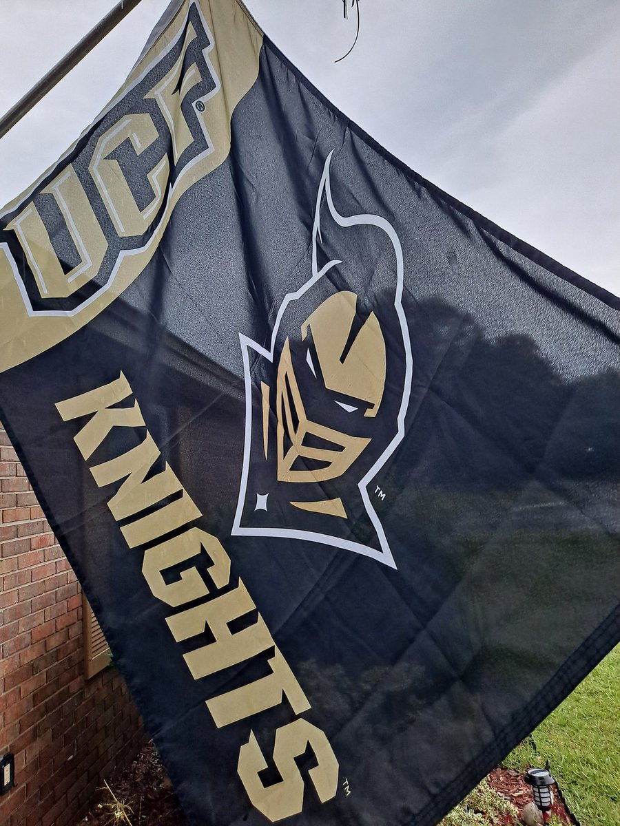 Wake Up!!! Flags Up!!! It's College Game Day!!! Go Knights..Charge On!! <a href="/jpooj17/">Justin</a>