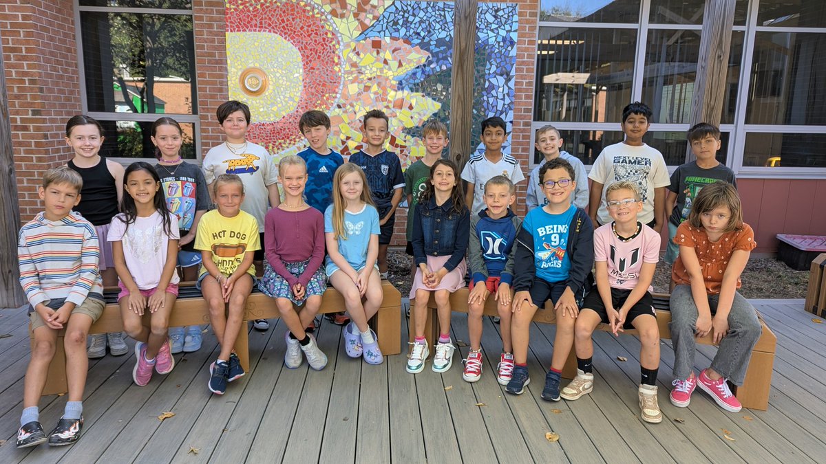 It's going to be a great year with this third grade crew! 🐾 #BearTavernPride