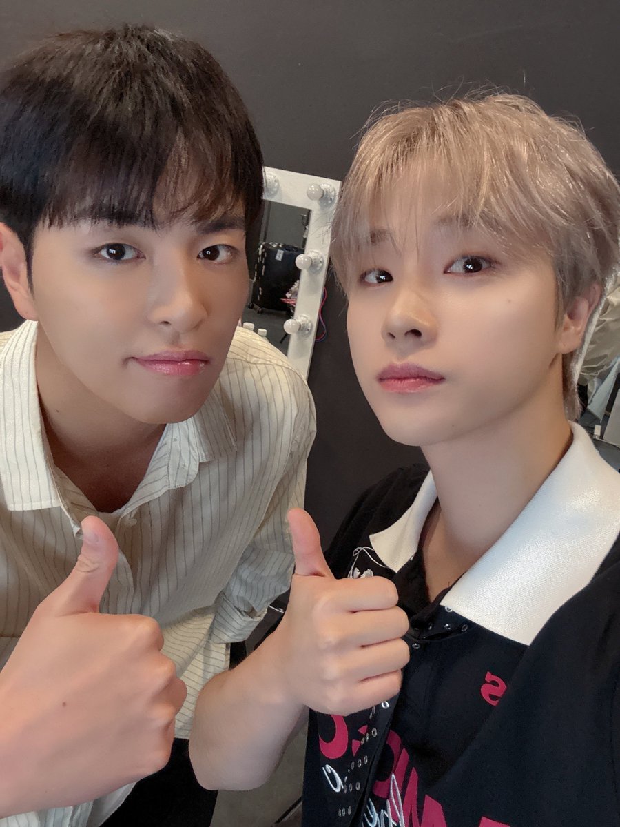 Classic_9794's tweet photo. KJHs in Shanghai 🤍🖤 https://t.co/r2do3b0RV3