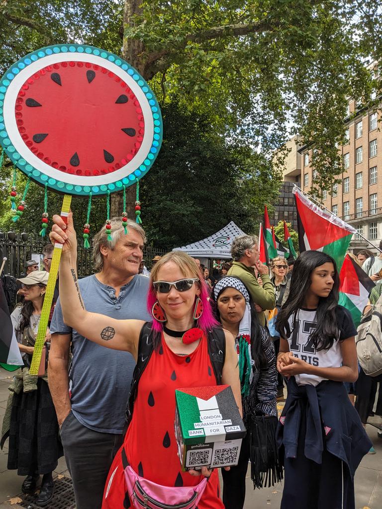 LRolland_multi's tweet image. Thousands of us setting off on the national march to demand a ceasefire, an end to the blockade on aid and stop to the genocide in Gaza!
#StopGazaGenocide #StopArmingIsrael #sanctionIsrael #London #WeAreAllPalestinians #HumanRights