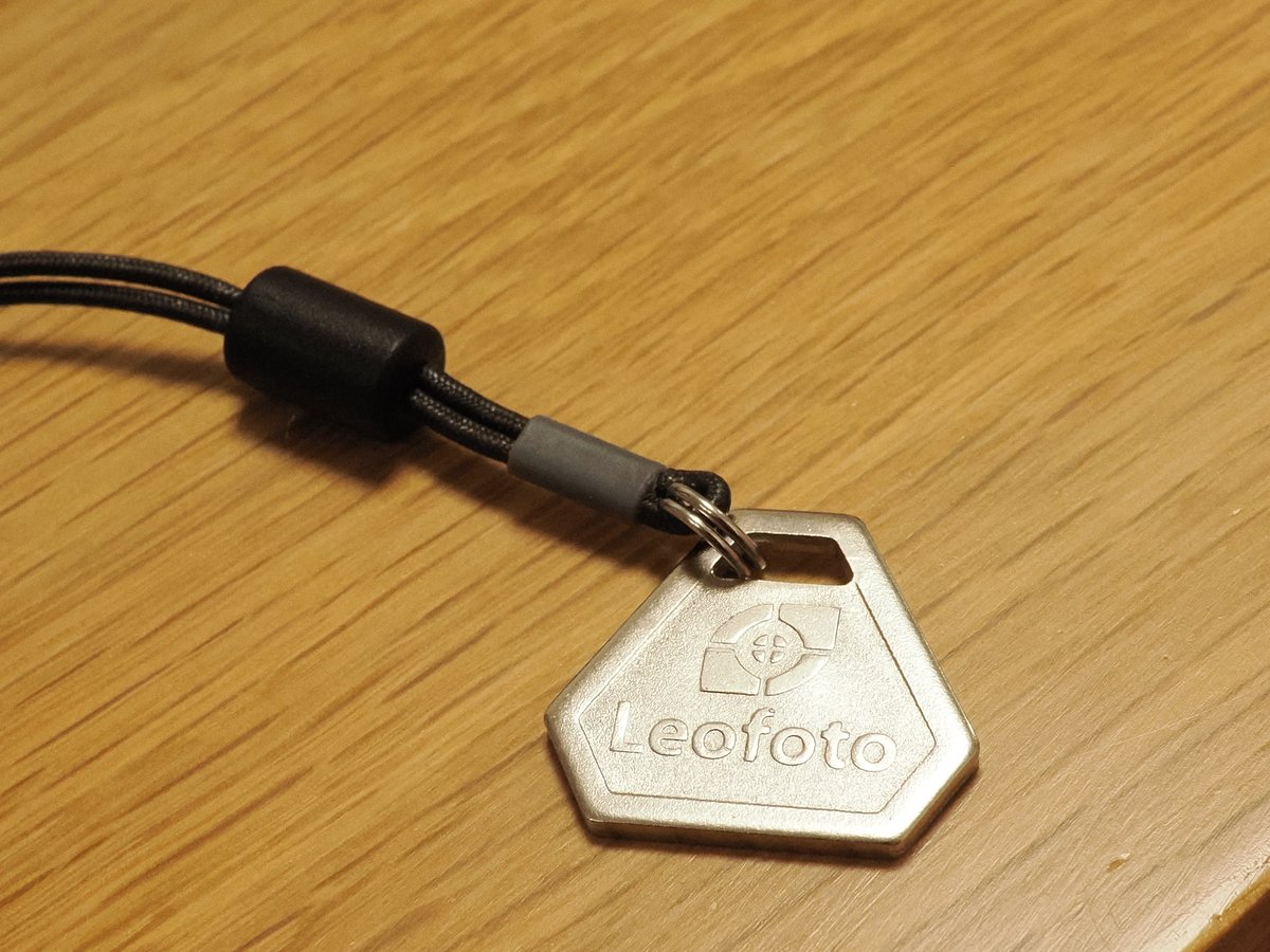 waterchan5's tweet image. leofotoのコインドライバーを無くさない方法を考えてみた
多分maglinkしかできない技（笑）

アンカー部の輪っぱに小さい二重リング（内径5mm）を取り付けるだけ

#leofoto 
#maglink