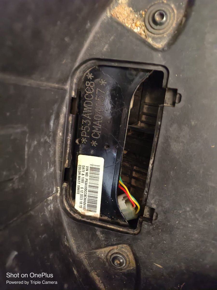 ChandanSahu96's tweet image. My Ola scooter has been lying at the Sambalpur service center for almost a year. There has been no progress till date, is this why I bought an Ola scooter? Please resolve this quickly or I will be forced to file a consumer case. @ola_supports @bhash @OlaElectric @Olacabs