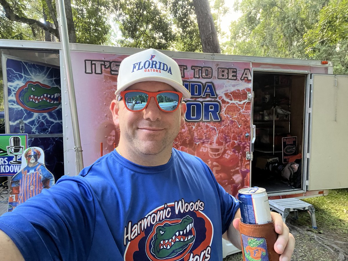 Setup and colors complete! Beer o’ clock time baby! <a href="/HarmonicWoodsTG/">🐊Harmonic Woods TailGators🐊</a>