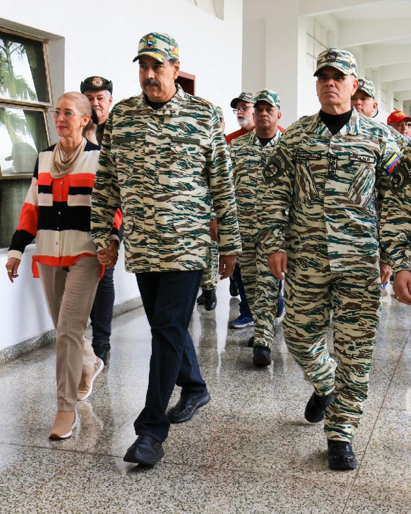 gazareportes_ve's tweet image. ⭕ Presidente Nicolás Maduro: 

Quedan oficialmente instaladas y activadas para el combate las 5 mil 336 Unidades #Comunales Milicianas. ¡A la carga! ¡A la batalla! ¡A la victoria!

📌 Somos un pueblo pacifista, pero guerrero e indomable, y no permitiremos que nos vengan a