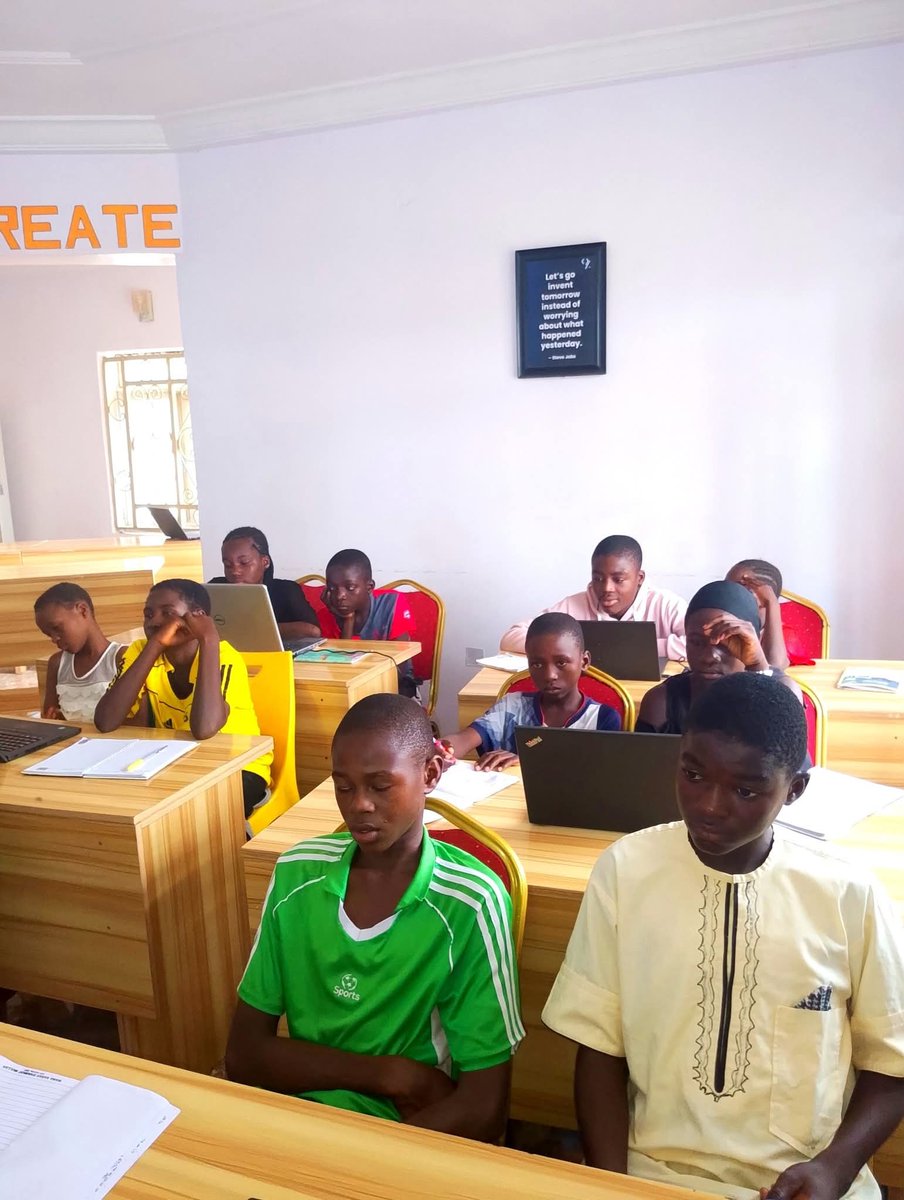 Princeponfa's tweet image. The @LangtangIHub Day 3: Rural Kids Digital Skills Program
We're laying the foundation for a brighter future. By teaching rural kids basic computing operations and introducing them to Python programming and more, we're preparing them for the Fourth Industrial Revolution.…