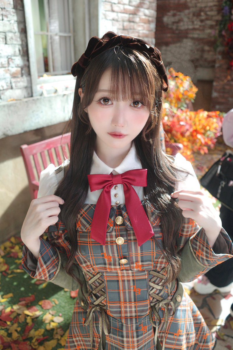 19thシングル🤎 「ラブソングに襲われる」 ​MVが公開されました