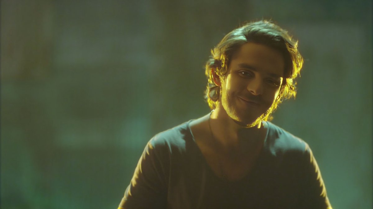 Here ya go, folks! New music video for #ICantBeCool is here! The ultimate party moment when you finally catch the eye of that one girl across the room. 🎥🎬 jessup.lnk.to/ICBCvid